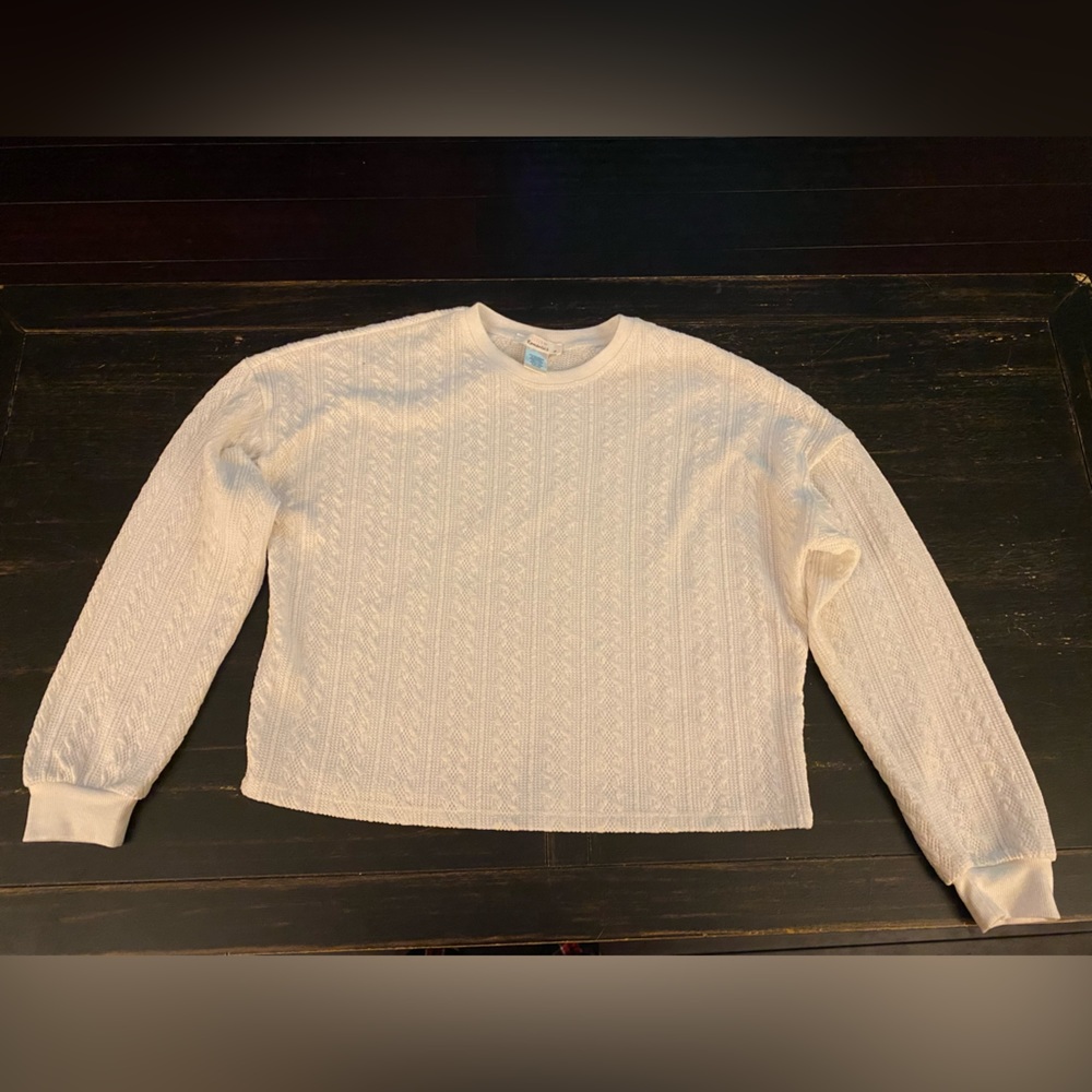 Women’s cropped knit sweater